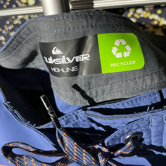 Quicksilver board shorts - Picture 4 of 8